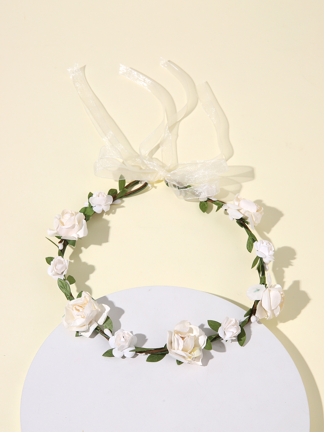 The gentle Korean style of the flower ring, the snow-toothed small peony flower wreath, is a wreath headwear for the kindergarten graduation ceremony Application Scenario
