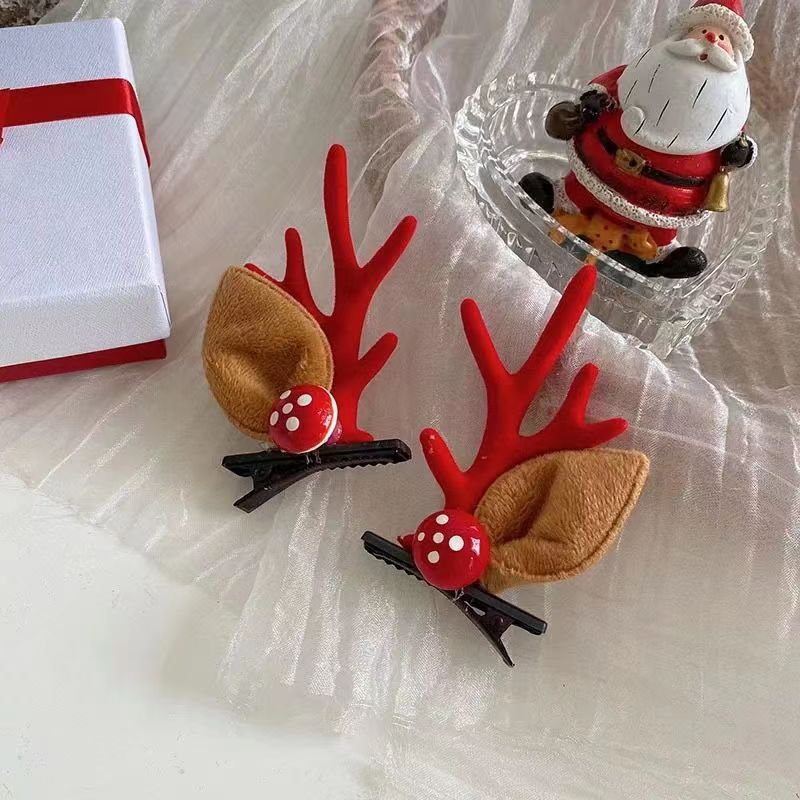 New Strong Brand A Oil-drop children's Hair Clip Christmas Antler Internet Celebrity Pair Clip Cute Hair accessory Headwear Little Deer Ear Bell Small Clip Children's Style X101 03516 Application Scenario
