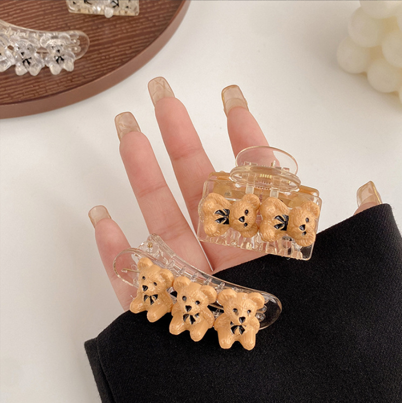 Xinqiang XX brand oil drip process Korean version cute milk bear grab clip, small hair clip, children's hair clip top clip, internet-famous shark clip, girl's back head edge clip X123 16465 Application Scenario