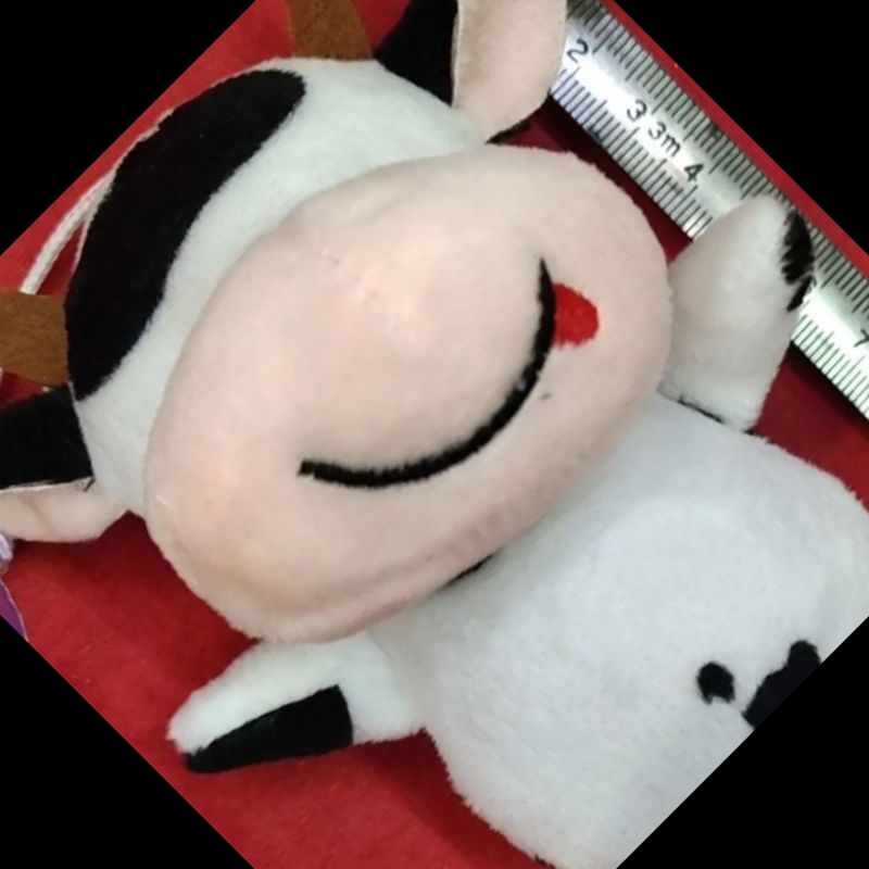 背包钥匙装饰挂件婚庆抛洒会议礼品奶牛挂件详情3