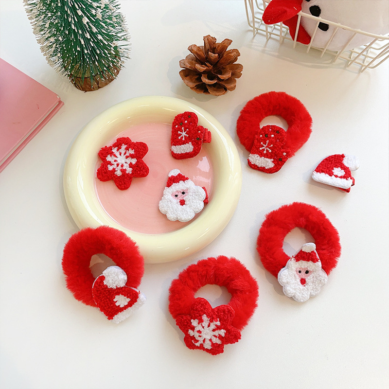 New Strong Autumn and Winter Christmas Style Cute woolen oil-drip hair clips, women's bangs clips, headwear clips, Korean ducktail clips, hair clip accessories KW303 4564 Application Scenario