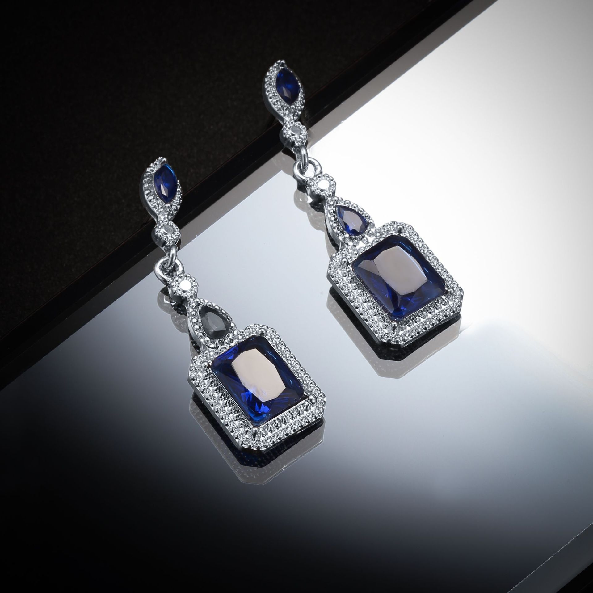 Cross-border best-selling new earrings, popular European and American earrings, zircon jewelry, sapphire blue long stud earrings for women