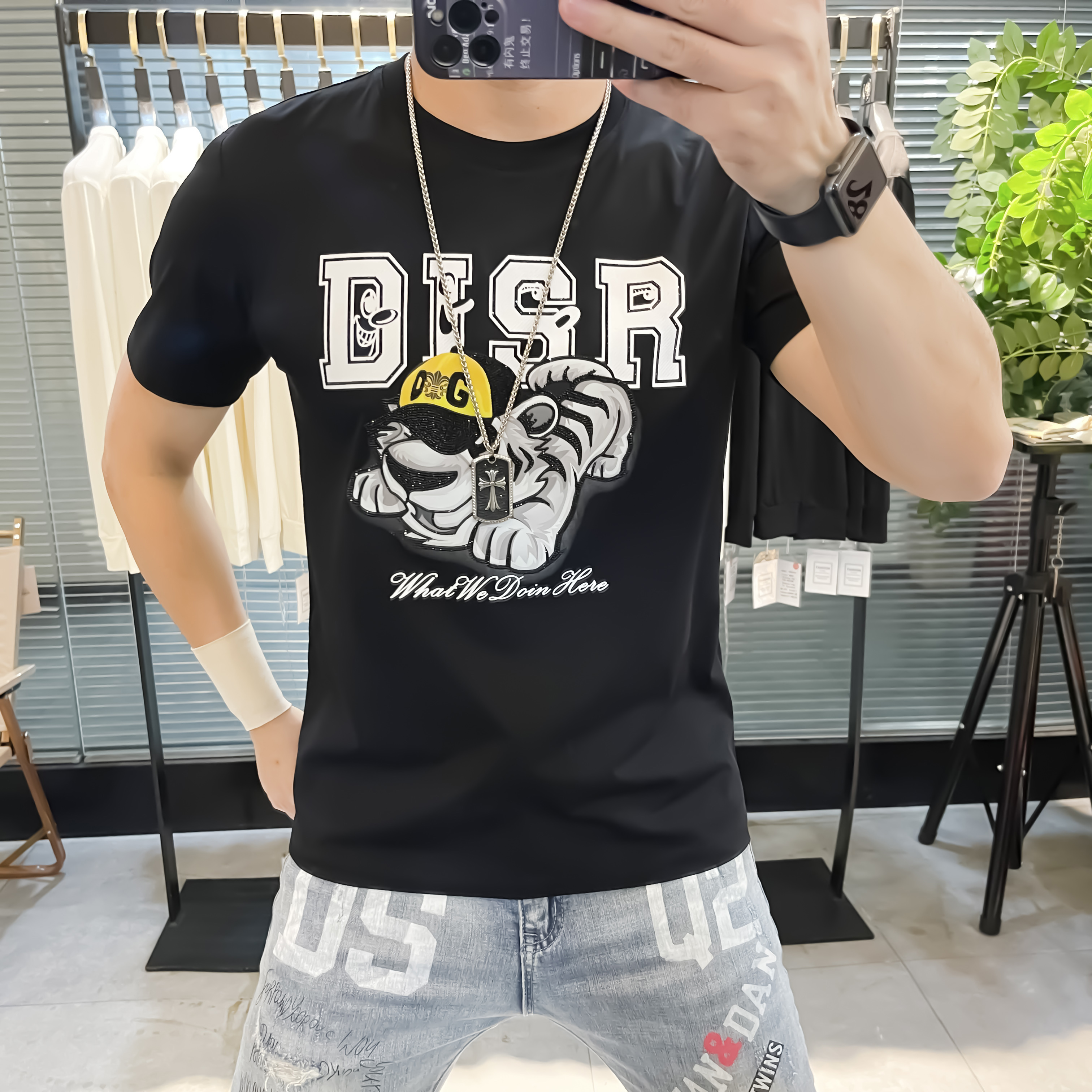 2022 Autumn and winter fashion trend diamond-encrusted half-sleeved T-shirt, short-sleeved round-neck T-shirt, long-sleeved shirt base T-shirt, men's long-sleeved European station 2022 Summer new fitted short-sleeved T-shirt, men's casual cartoon printed top summer details Picture