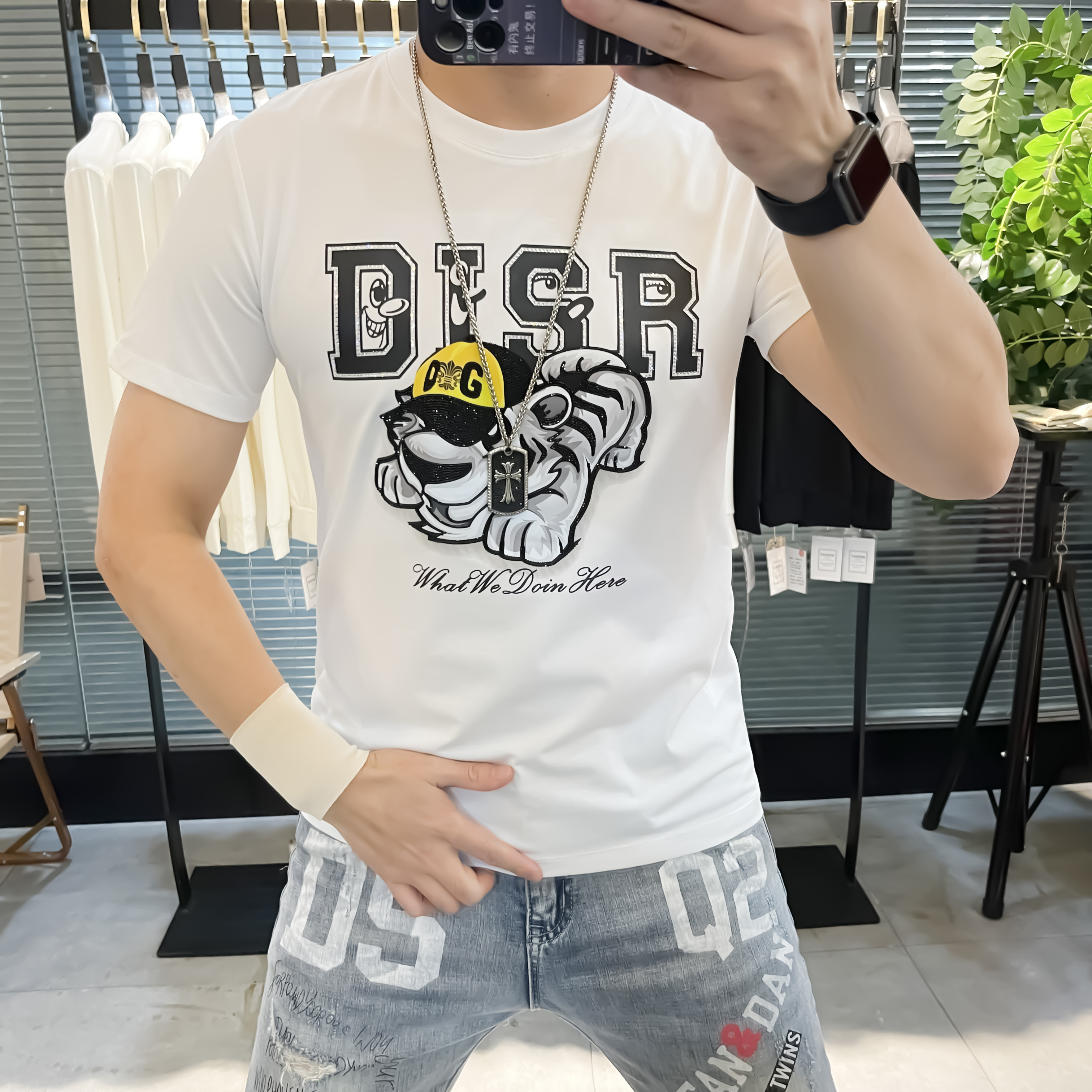 2022 Autumn and winter fashion trend diamond-encrusted half-sleeved T-shirt, short-sleeved round-neck T-shirt, long-sleeved shirt base T-shirt, men's long-sleeved European station 2022 Summer new fitted short-sleeved T-shirt, men's casual cartoon printed top summer