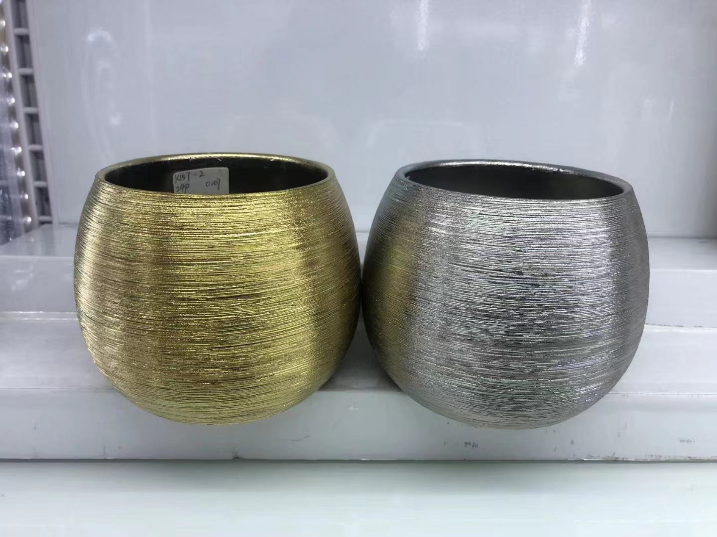 K157-2.金色电镀小花瓶1