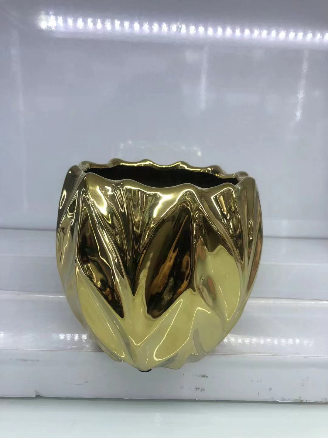 W02金色电镀小花瓶1