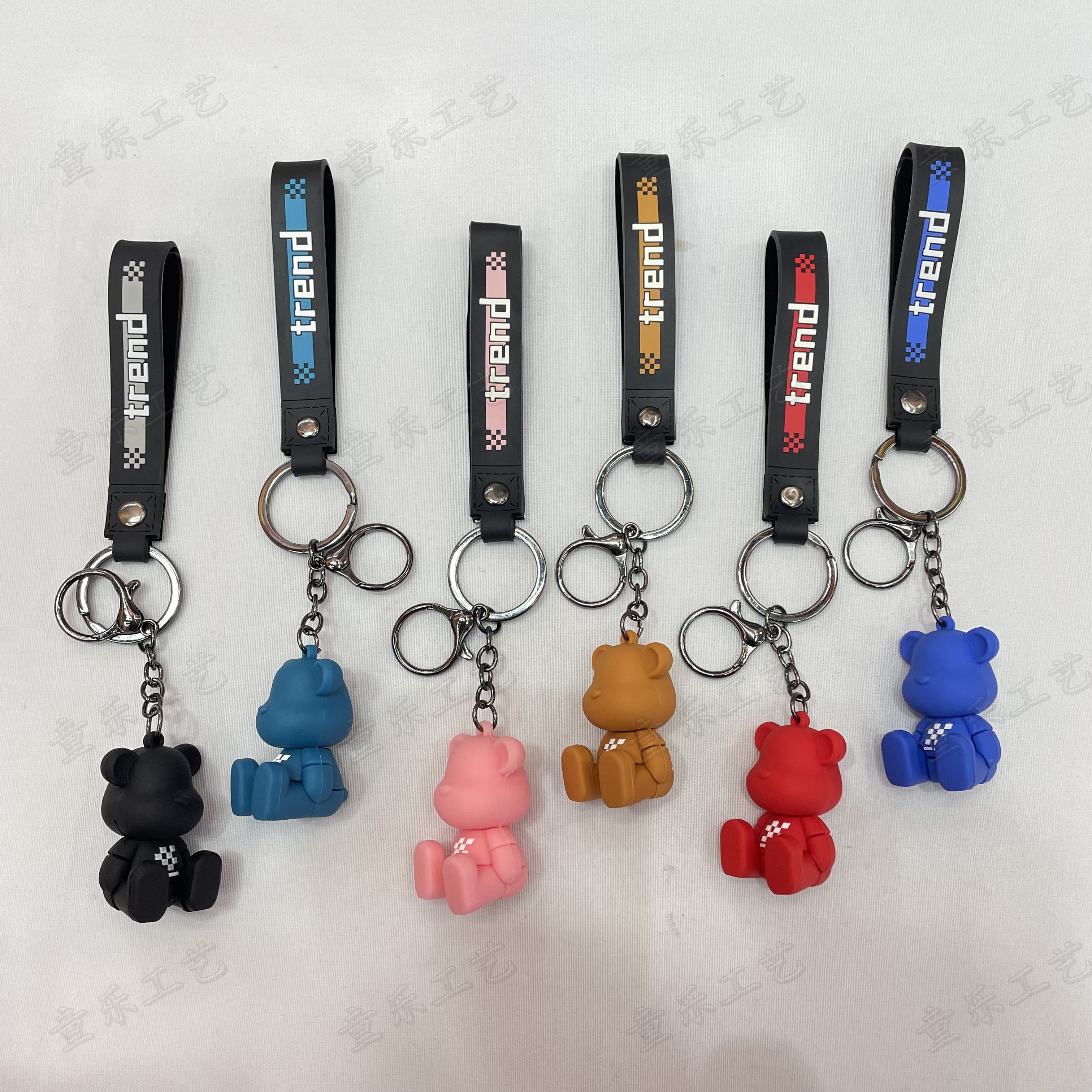 Trendy checkerboard cartoon bear figurine soft rubber keychain bear three-dimensional figurine pendant