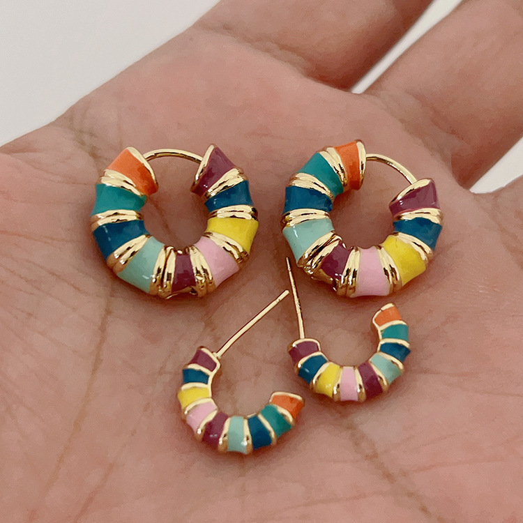 Colorful oil-dripping metal earrings, a unique design for women, with a retro, individual, simple and versatile style, are fashionable and elegant earrings and earrings