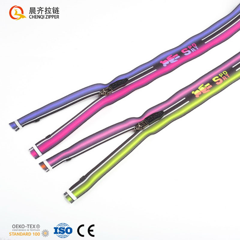 Custom-made zippers for 7# nylon reverse pull color printed fashion brand clothing accessories Application Scenario