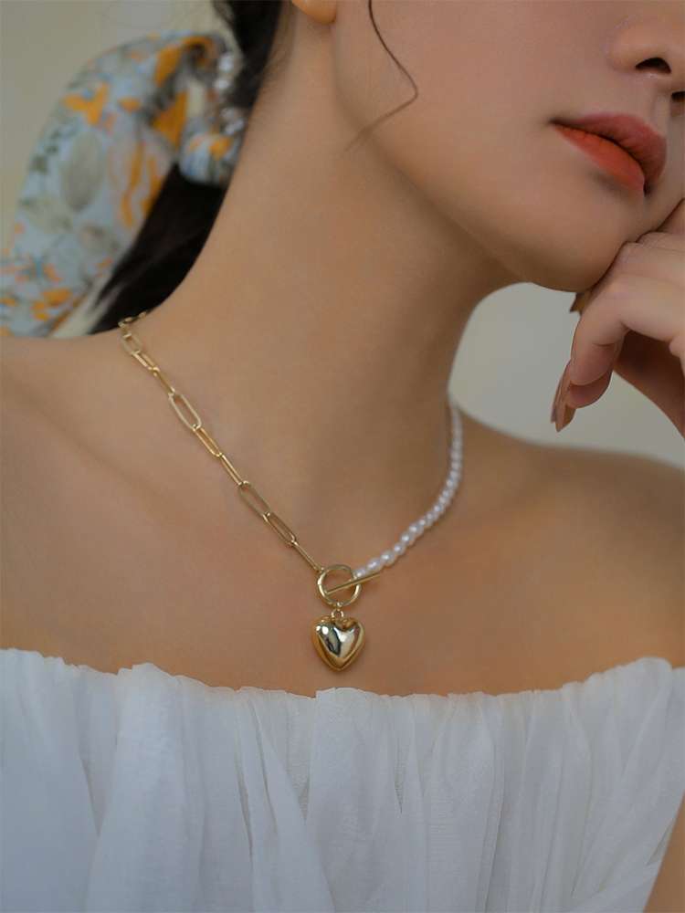  艳炟珍珠项链桃心轻奢小众设计感气质个性金属拼接爱心吊坠锁骨链详情图2