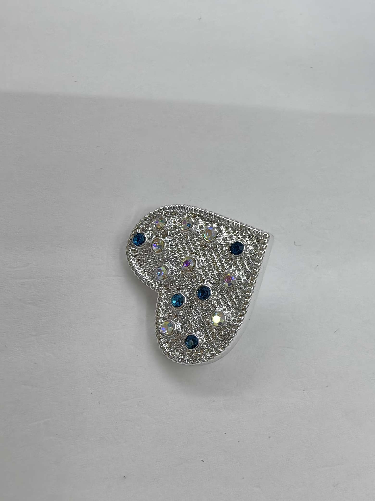 桃心爱心点钻塑料纽扣男女衬衣衬衫钮扣袖口领口扣子现货批发