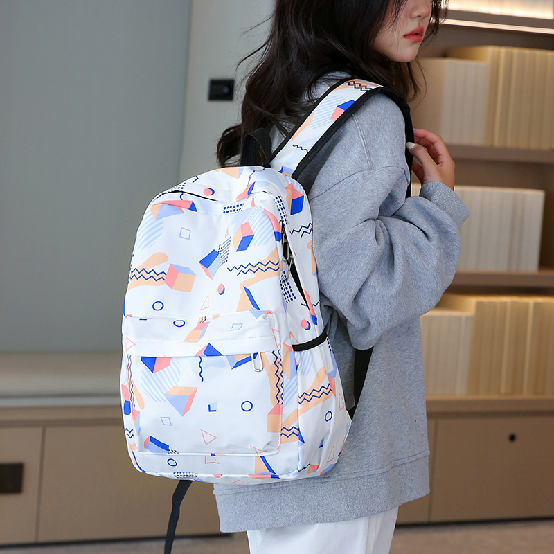 Trendy ins waterproof, exquisite and fashionable schoolbag for junior and senior high school students, rainbow patterned girls' backpack, nylon bag, casual backpack, versatile Oxford fabric, large-capacity multi-purpose backpack Item Picture