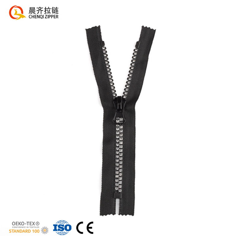 8# Diamond square white gold teeth closed, fashionable and trendy, shiny custom zipper Application Scenario
