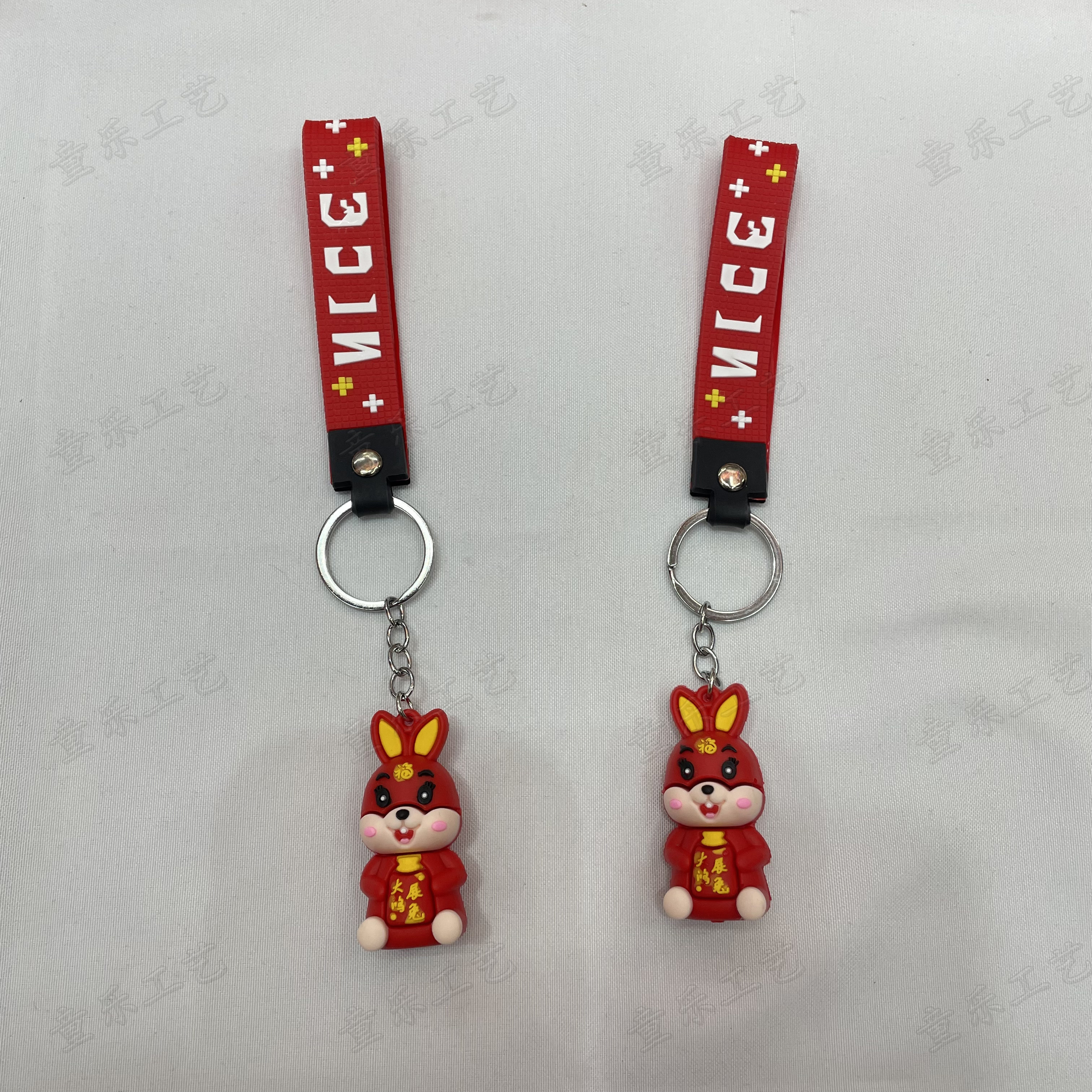 Creative internet-famous rabbit soft rubber keychain cartoon New Year rabbit key accessory 3D figurine pendant Specification image
