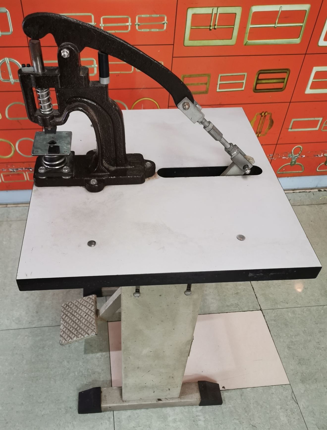 其他制鞋机械实物图