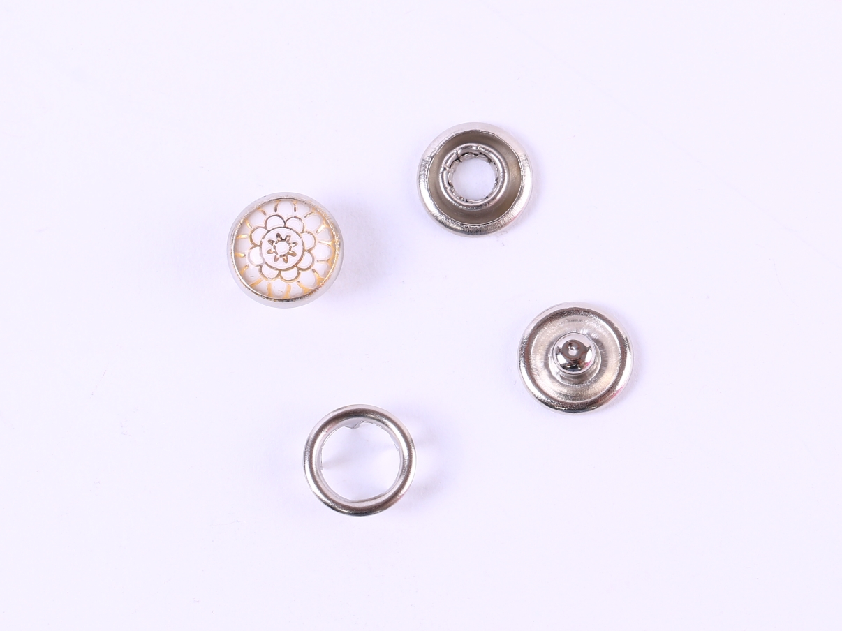 【 Chaoshicheng 】 Factory direct sales of metal snap fasteners, five-prong fasteners, four-prong fasteners, color pearlescent five-prong fasteners Specification image