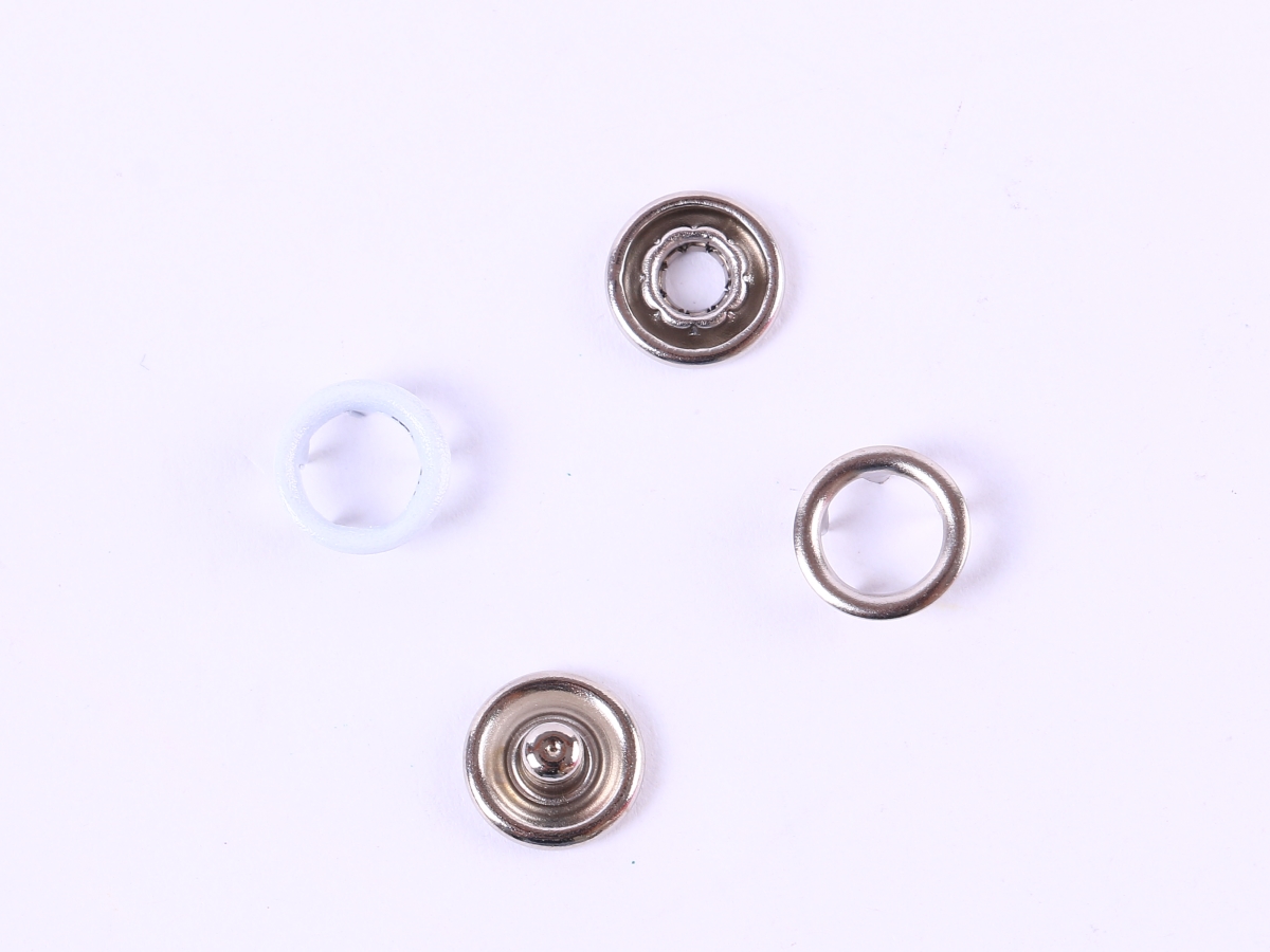 【 Chaoshicheng 】 Factory direct sales of metal snap fasteners, five-prong fasteners, four-prong fasteners, color-painted five-prong fasteners, hollow five-prong fasteners Specification image