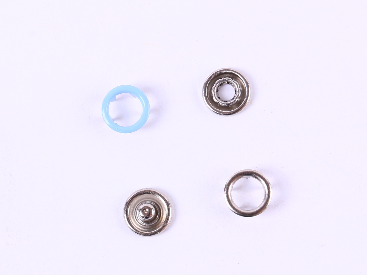【 Chaoshicheng 】 Factory direct sales of metal snap fasteners, five-prong fasteners, four-prong fasteners, color-painted five-prong fasteners, hollow five-prong fasteners Item Picture