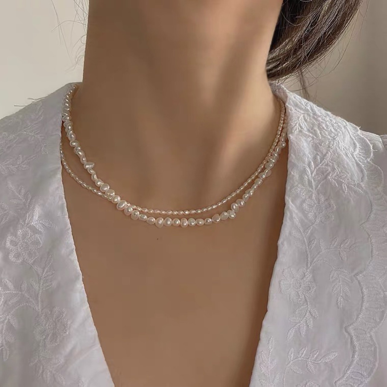 Autumn Winter Autumn Winter Autumn Winter Pearl Necklace Girl full figure