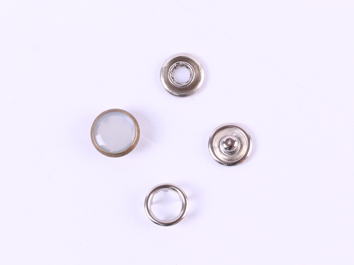 【 Chaoshicheng 】 Factory direct sales of metal snap fasteners, five-prong fasteners, four-prong fasteners, color pearlescent five-prong fasteners Item Picture