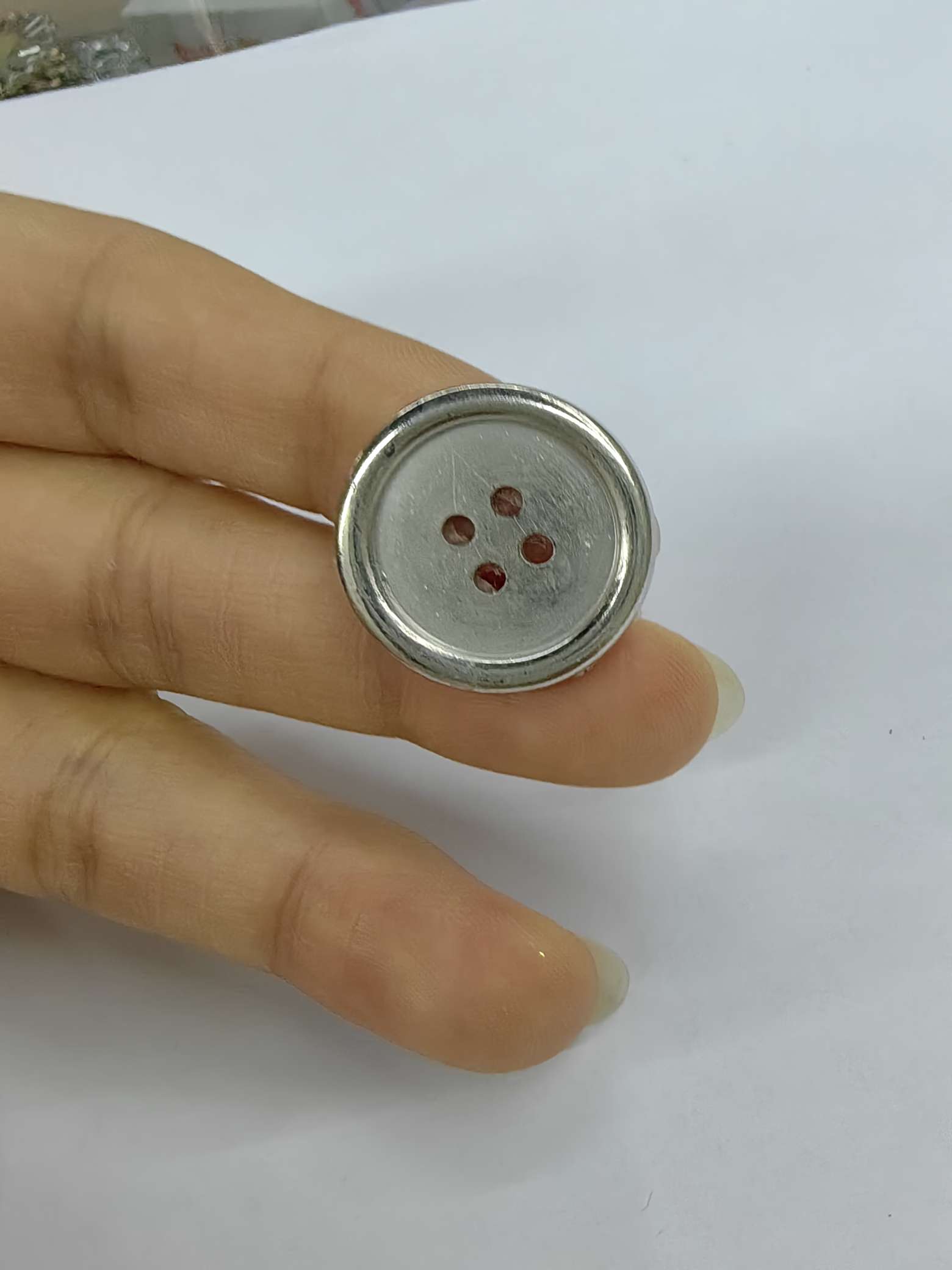 细边四孔电镀纽扣男女衬衣衬衫四眼钮扣袖口领口扣子现货批发详情图3