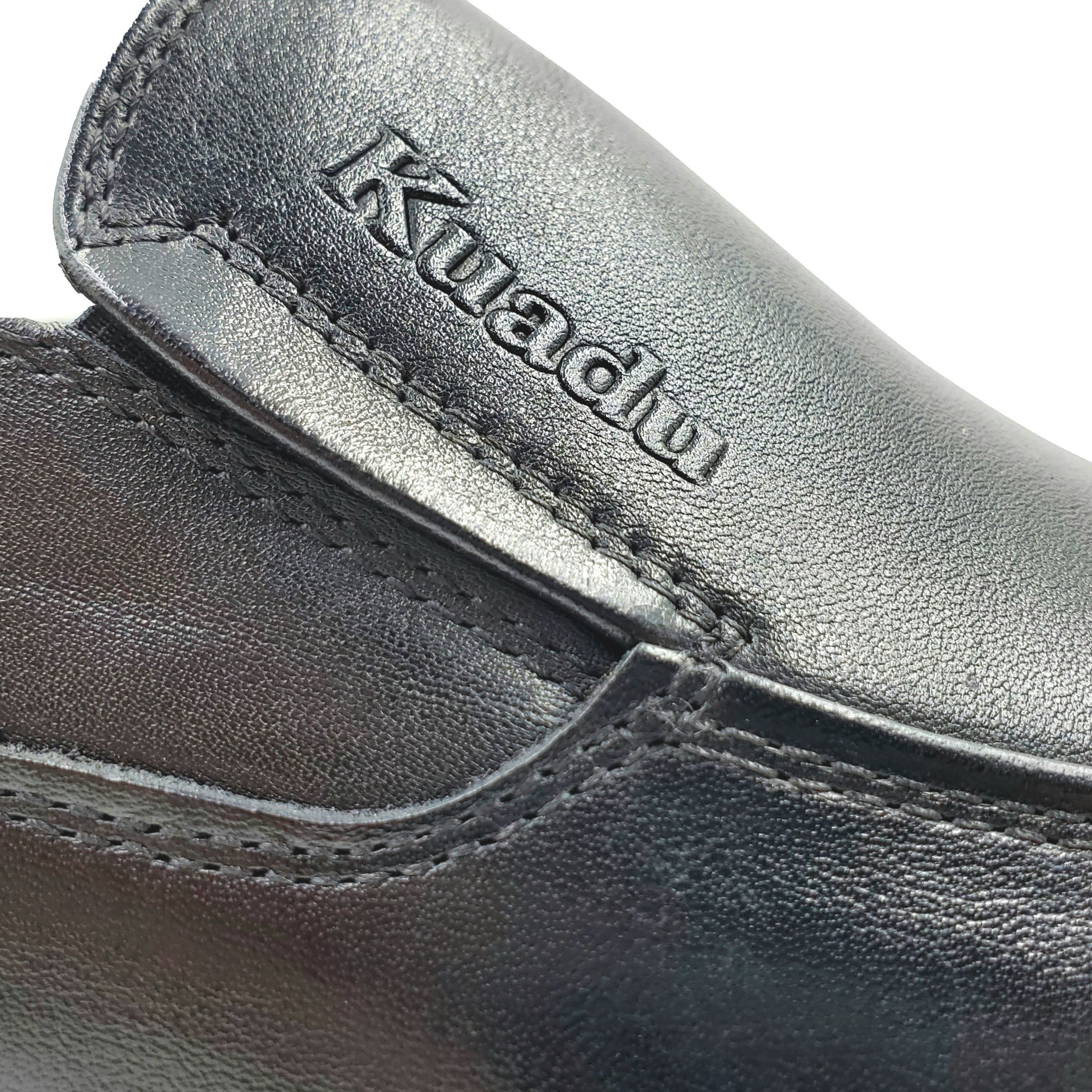New casual lazy shoes, business fashion men's shoes, versatile thick-soled British style, wear durable leather shoes on one foot for men Application Scenario