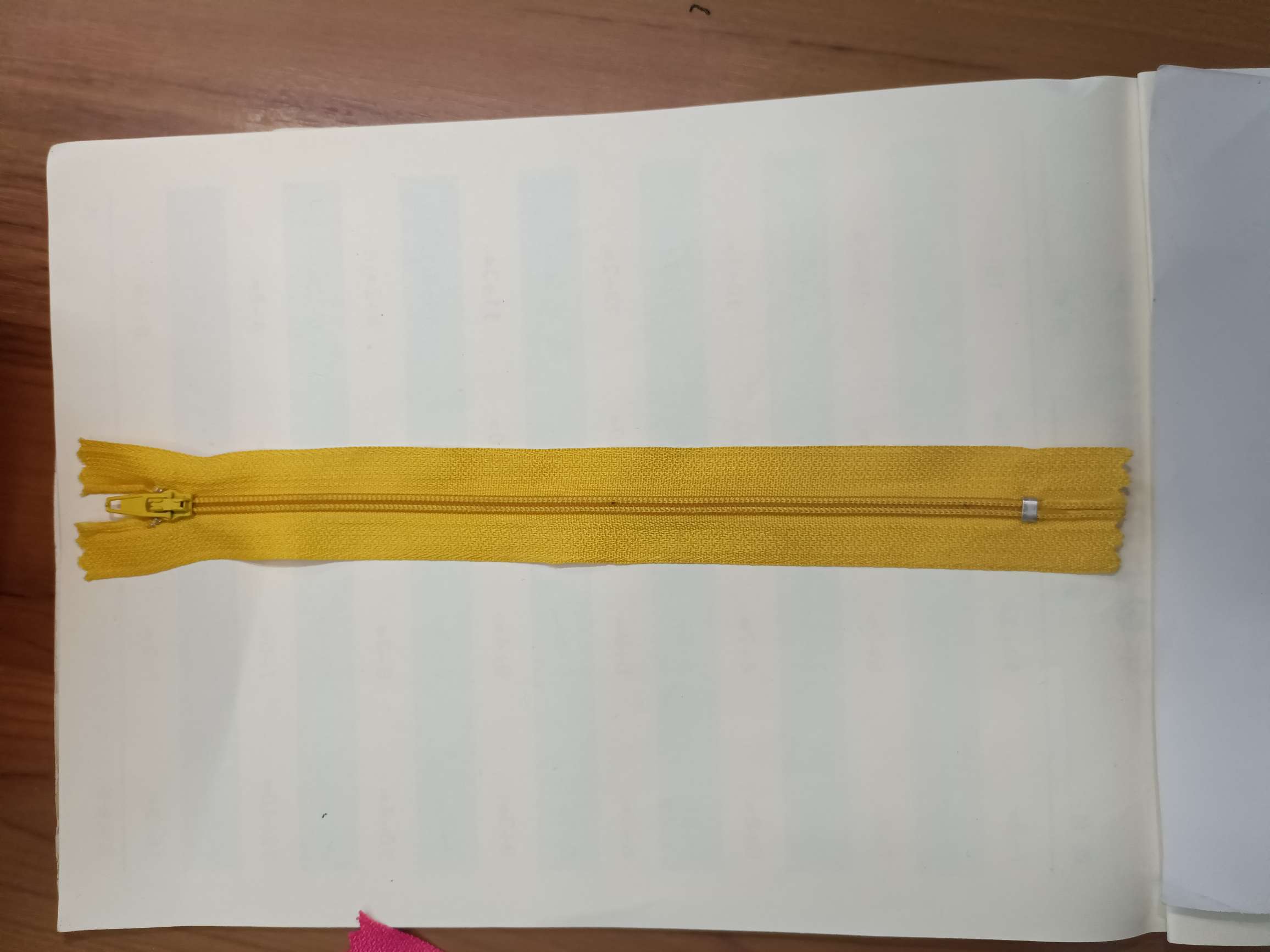 服装辅料拉链4.2双针自动头尼龙拉链详情17