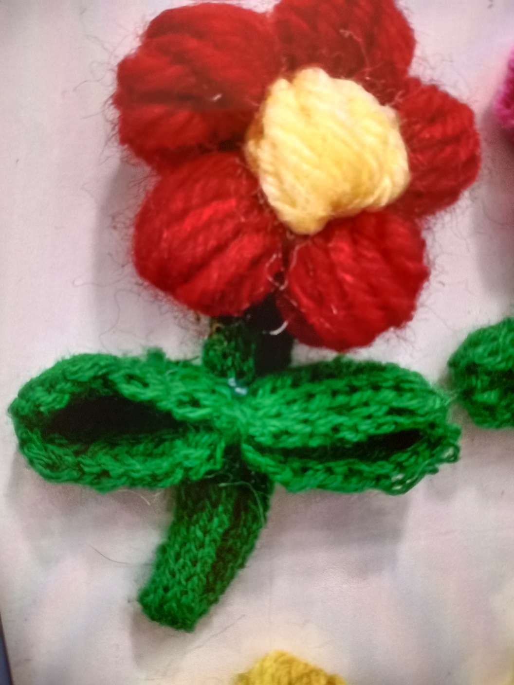 手工钩针毛线叶子加花朵