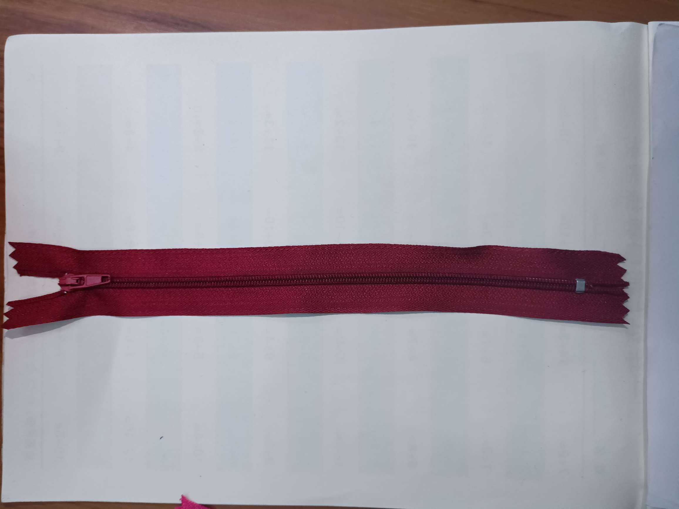 服装辅料拉链4.2双针自动头尼龙拉链详情图5