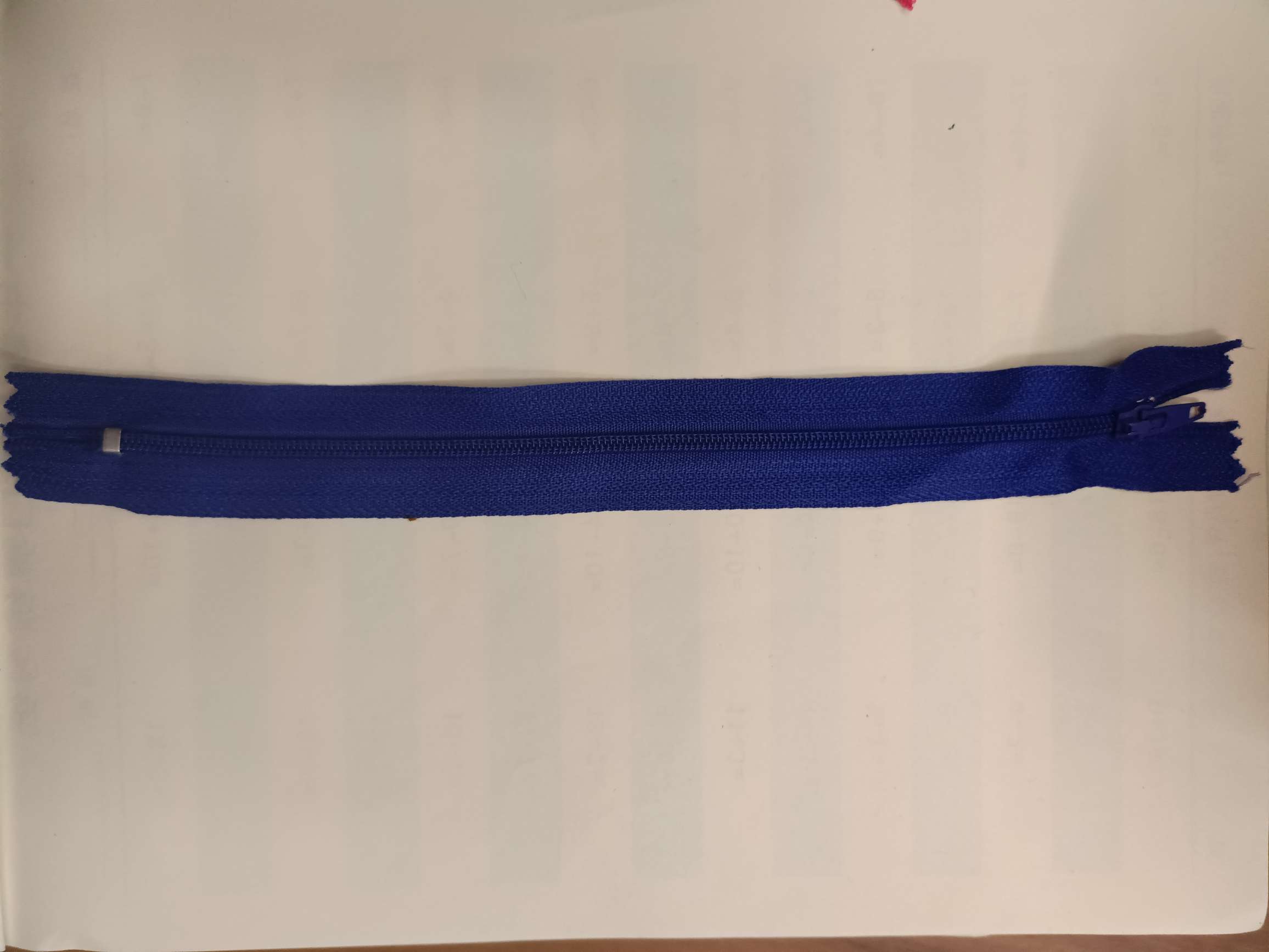 服装辅料拉链4.2双针自动头尼龙拉链详情11