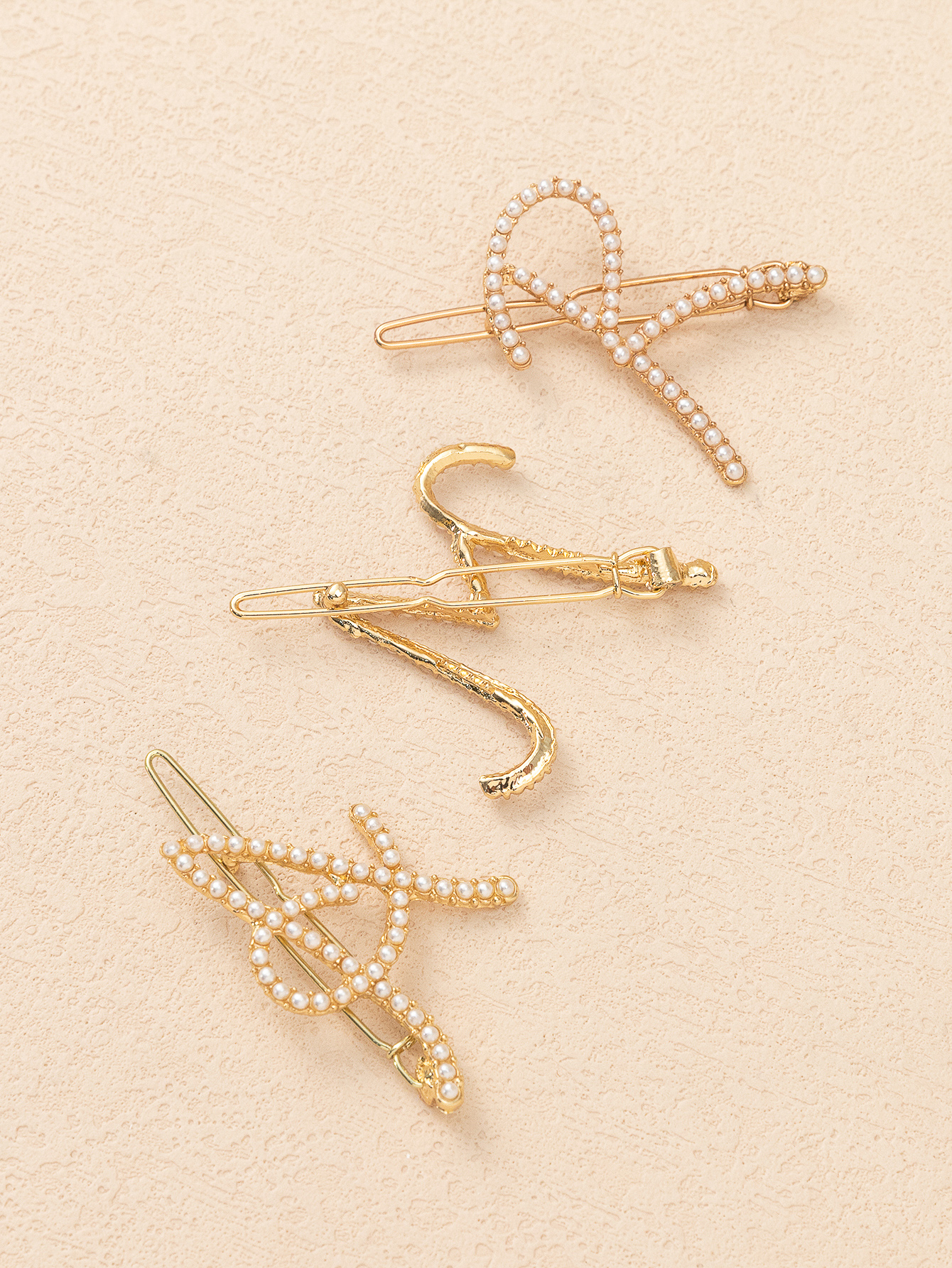 Popular accessory hair clip letters Item Picture