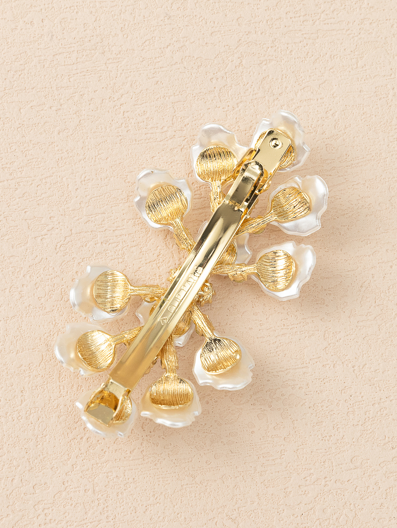 Popular accessories: Hairpins and shell flowers Item Picture