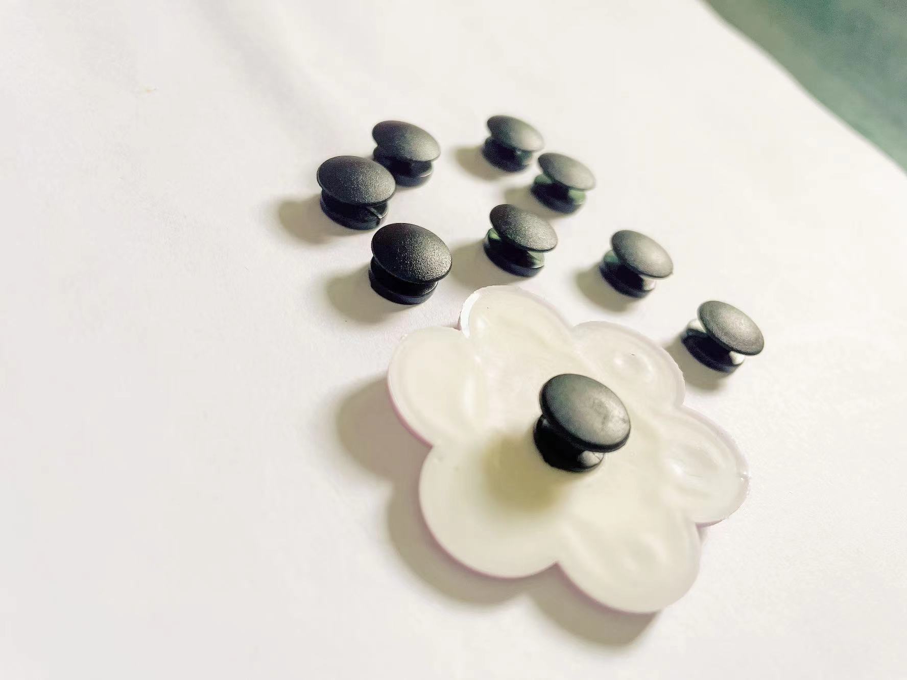 EVA plastic buckle garden shoes, crocs, LACES, accessories, drip plastic buckle, I-shaped buckle details Picture