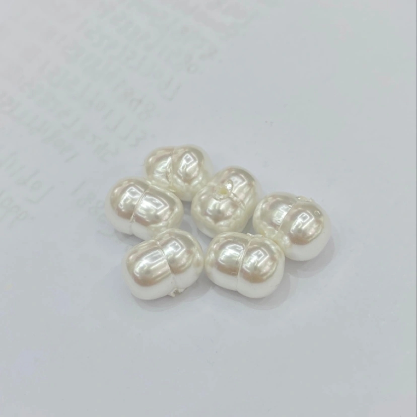 Resin double ball gourd-shaped irregular pearl necklace, bracelet and clothing accessories Application Scenario