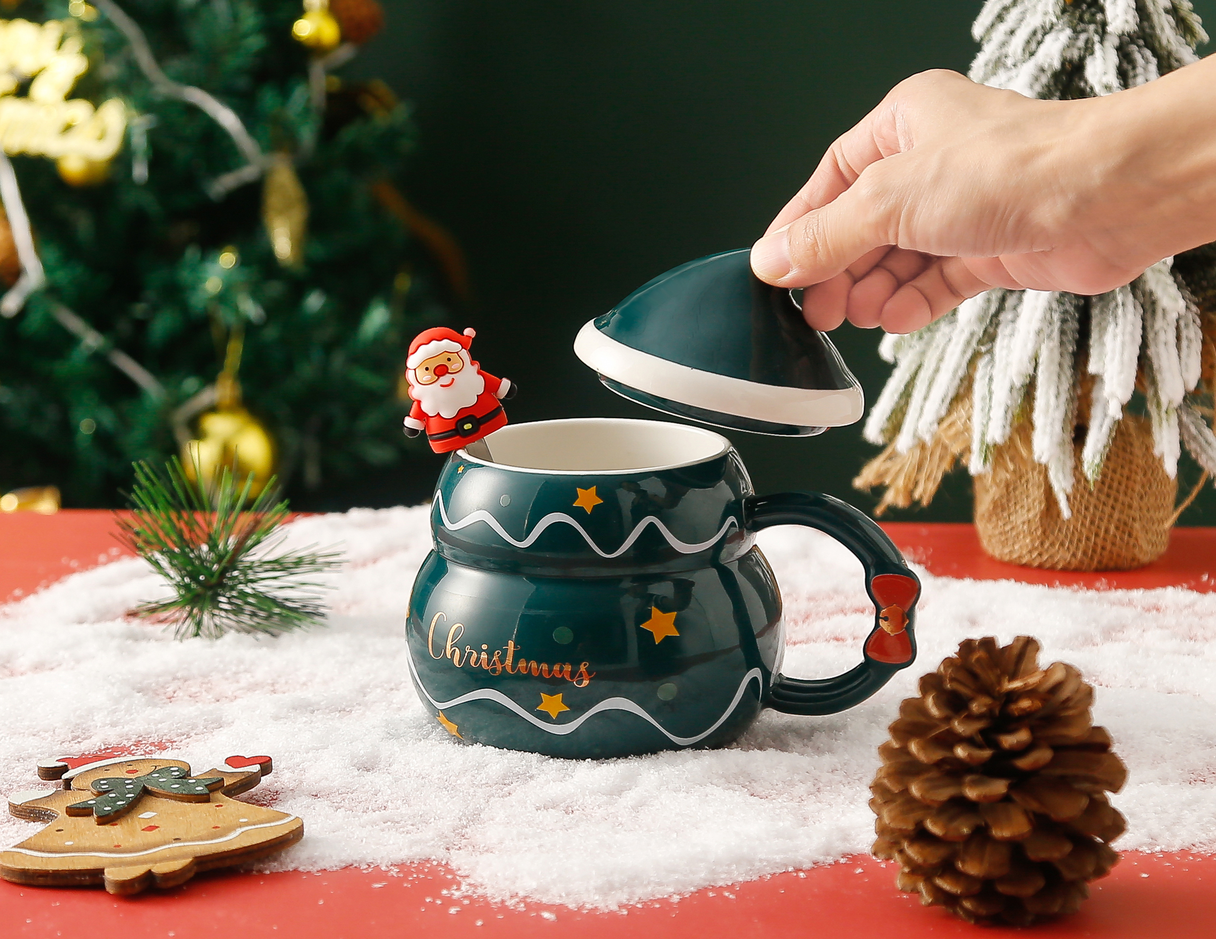 Creative mugs, Christmas gifts, Santa Claus ceramic water cups, covered spoons, breakfast cups, factory direct supply, Zhuoqia 0140 details Picture