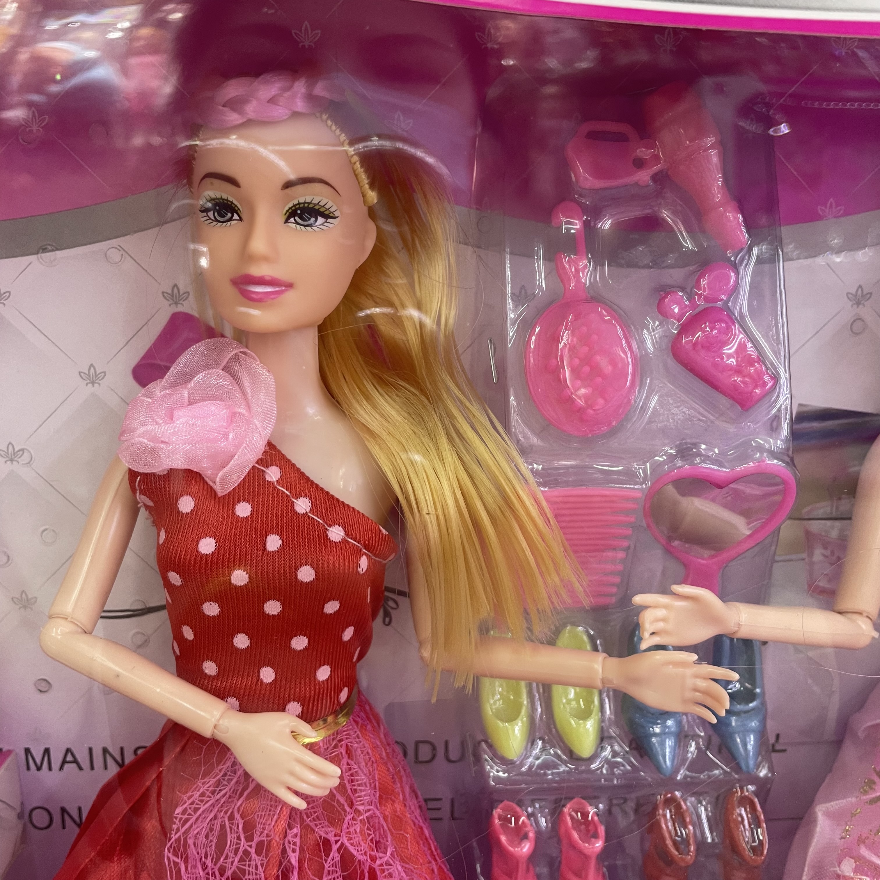 娃娃公仔实物图