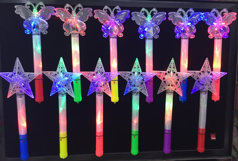 Hollowed-out butterfly high-brightness multi-mode flash stick Application Scenario