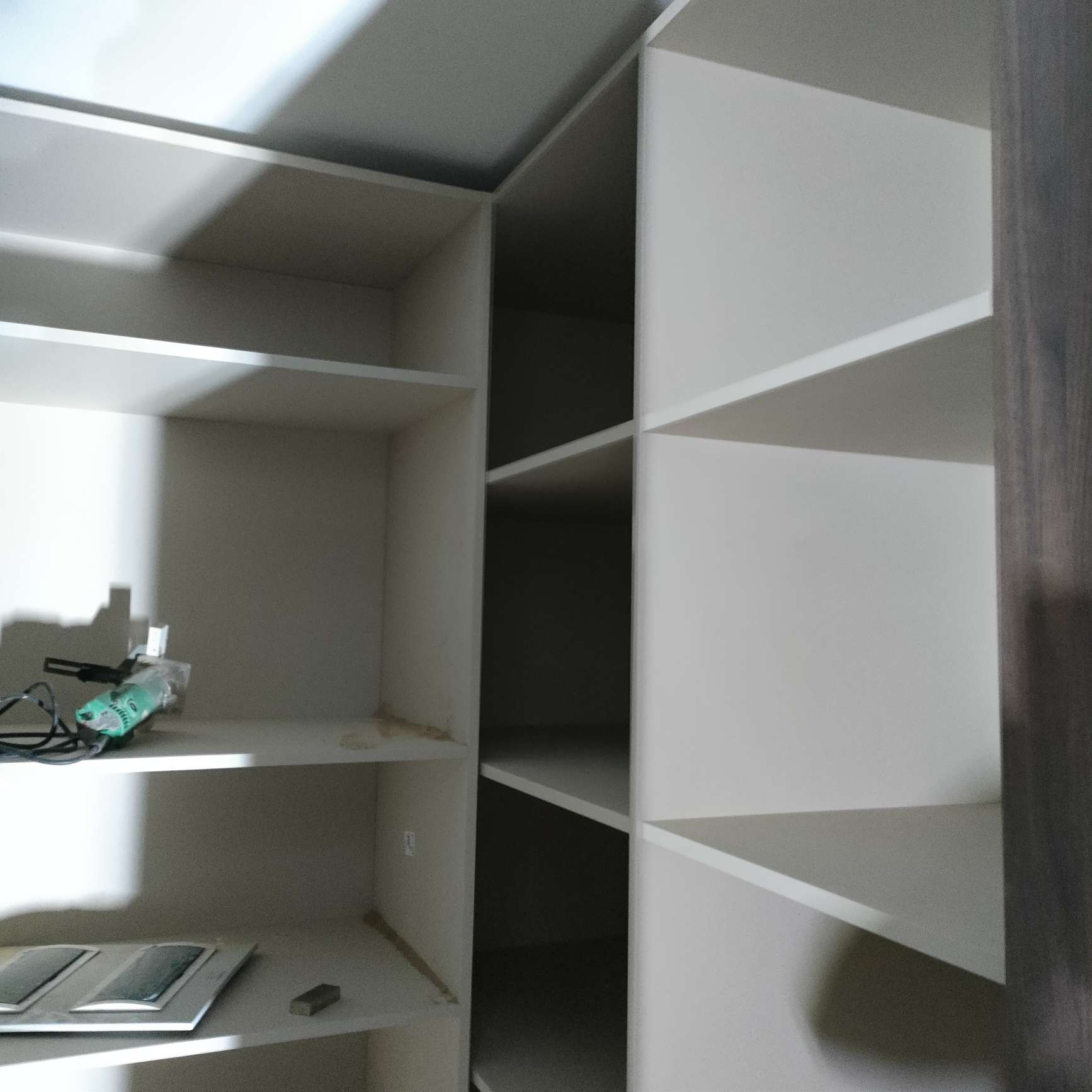 Yaoju Furniture offers a modern and light luxury style open storage cabinet for whole-house customization