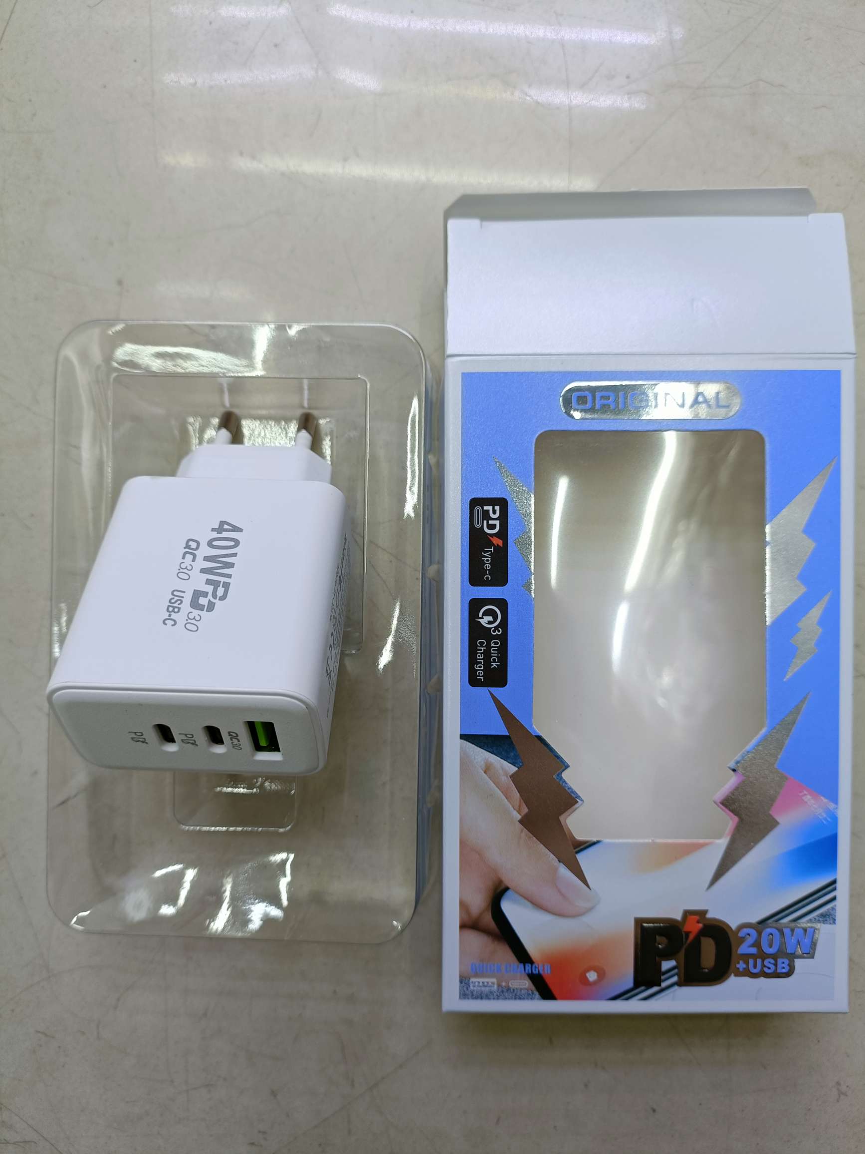 قانون 2A USB +2PD Upd