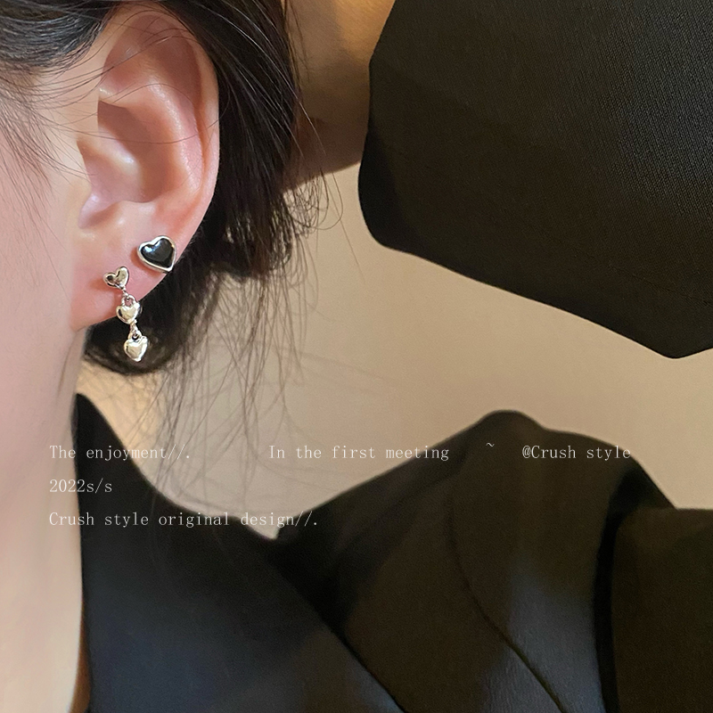 冷淡风黑色爱心耳钉耳环套装女夏季2022年新款小众设计感高级耳饰详情图2