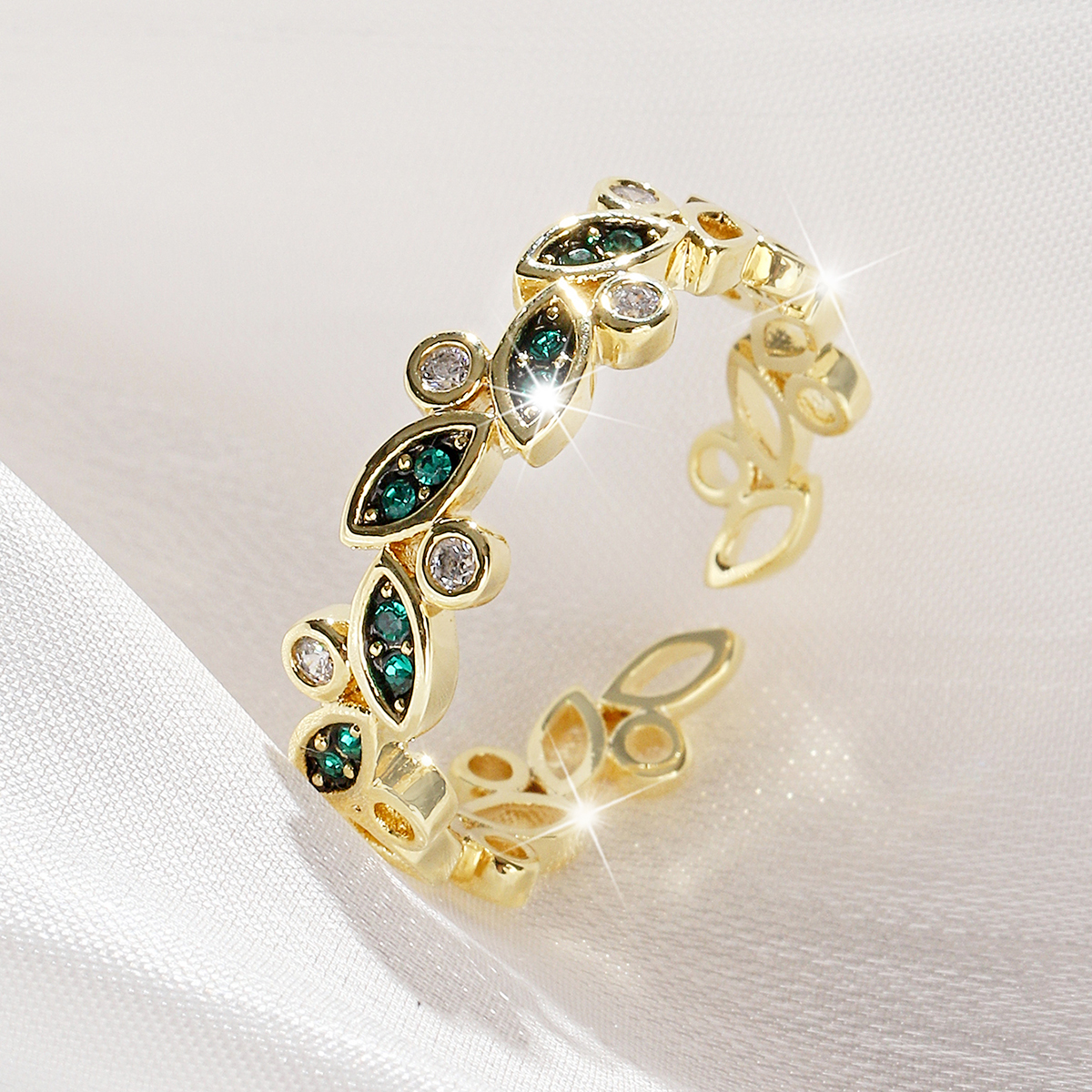 绿色小花戒指轻奢小众设计夸张高级感2022流行款式