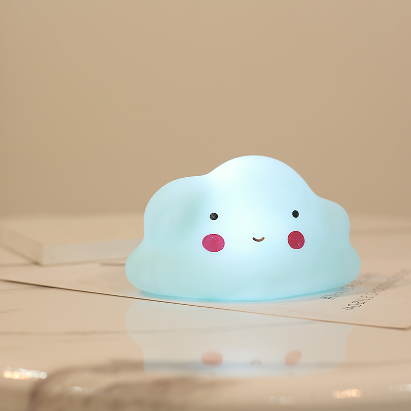 وكانت مصابيح ليكورن الزينة في المنازل تقدم هدايا للطلبة بمناسبة الأعياد Item Picture