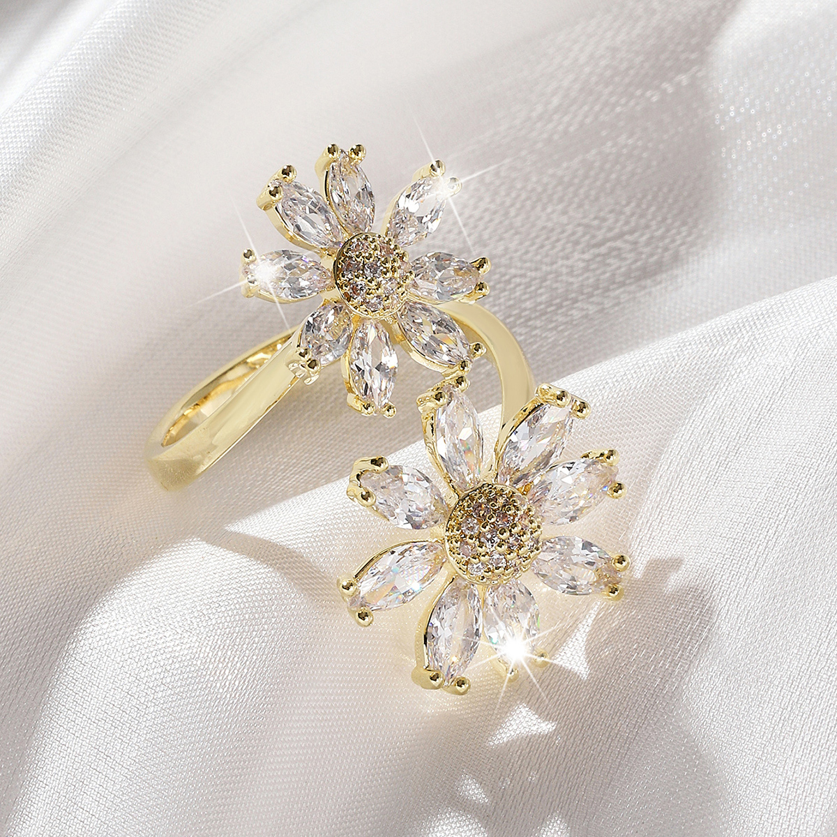 小花戒指轻奢小众设计夸张高级感2022流行款式