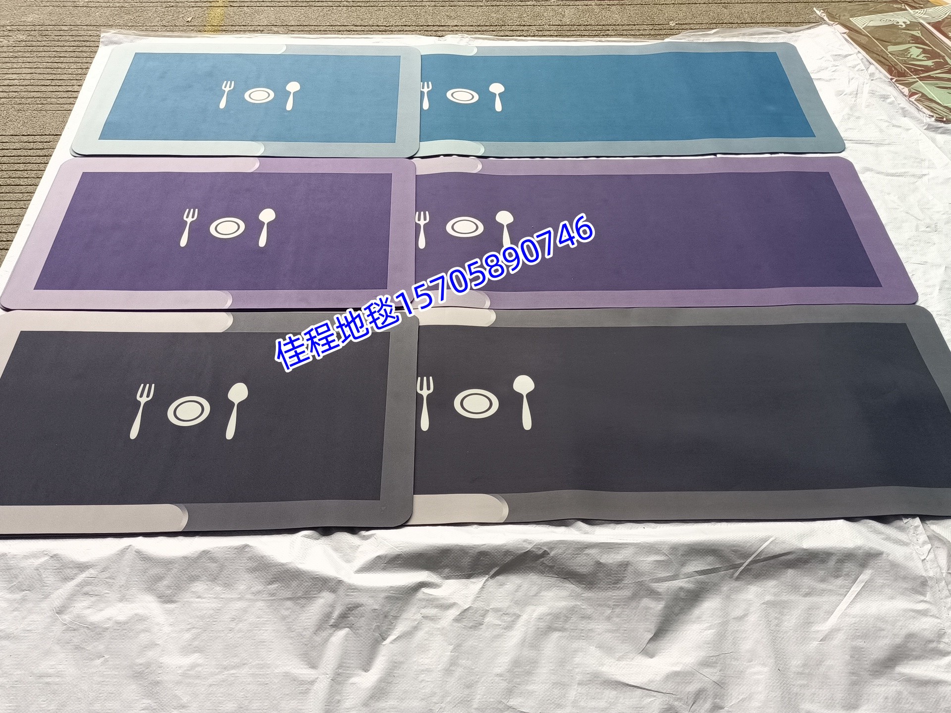 2.5mm thick soft diatom mud printed floor MATS, carpets, kitchen MATS, quick-drying floor MATS, bathroom floor MATS, kitchen anti-slip floor MATS, floor MATS, door MATS, multiple patterns, good product quality, 38*58+38*118 Application Scenario