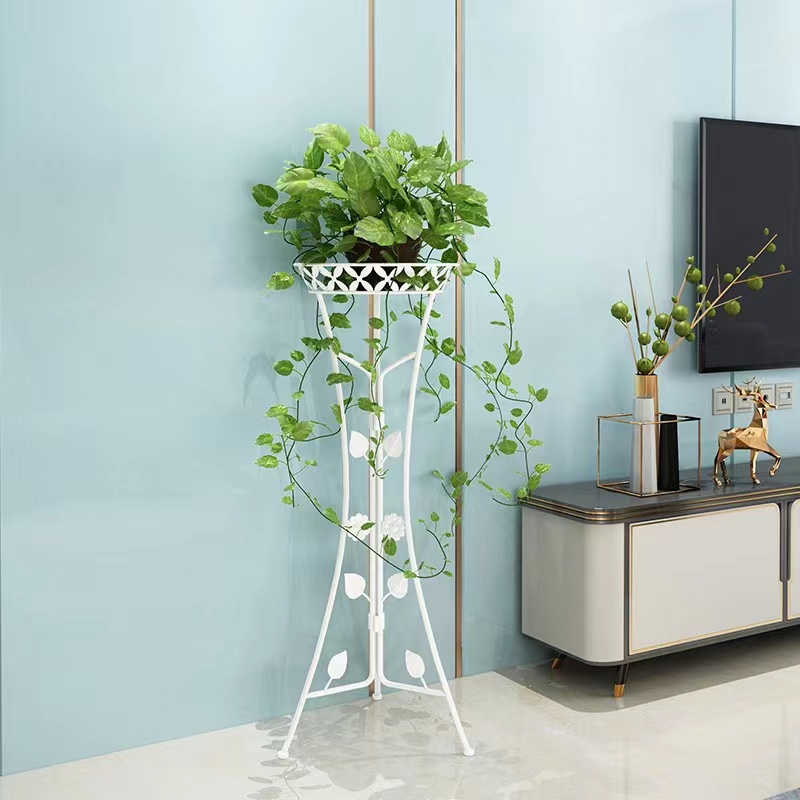 The ironwork floor-standing flower rack is used for indoor living room and balcony decoration. It is a simple European-style flower pot storage rack Specification image
