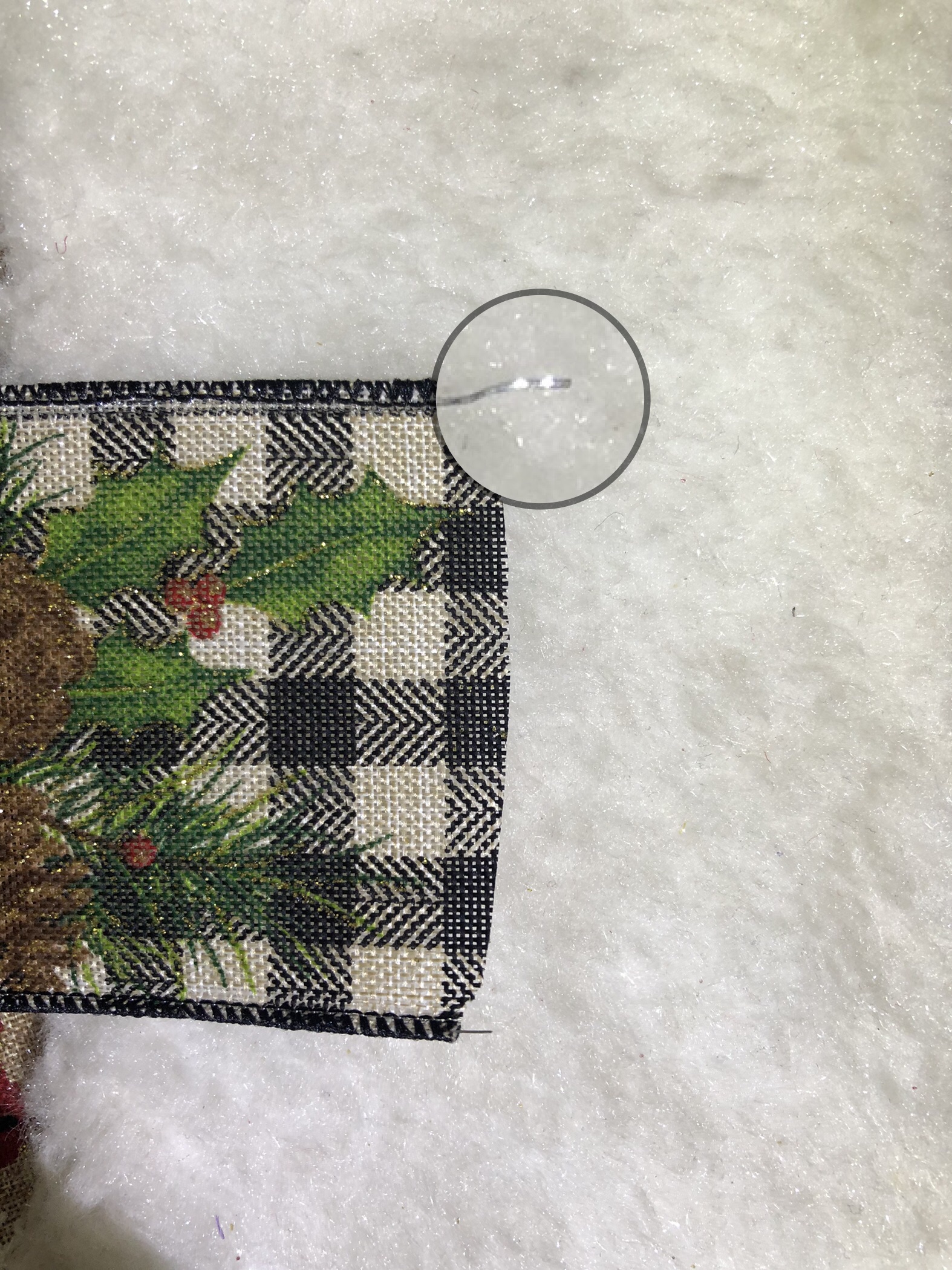 Item No. : 22-023 Christmas Gift Packaging Decoration DIY Linen Black and White checkered Printed Leaf Christmas Wire Tape 6.3cm Specification image