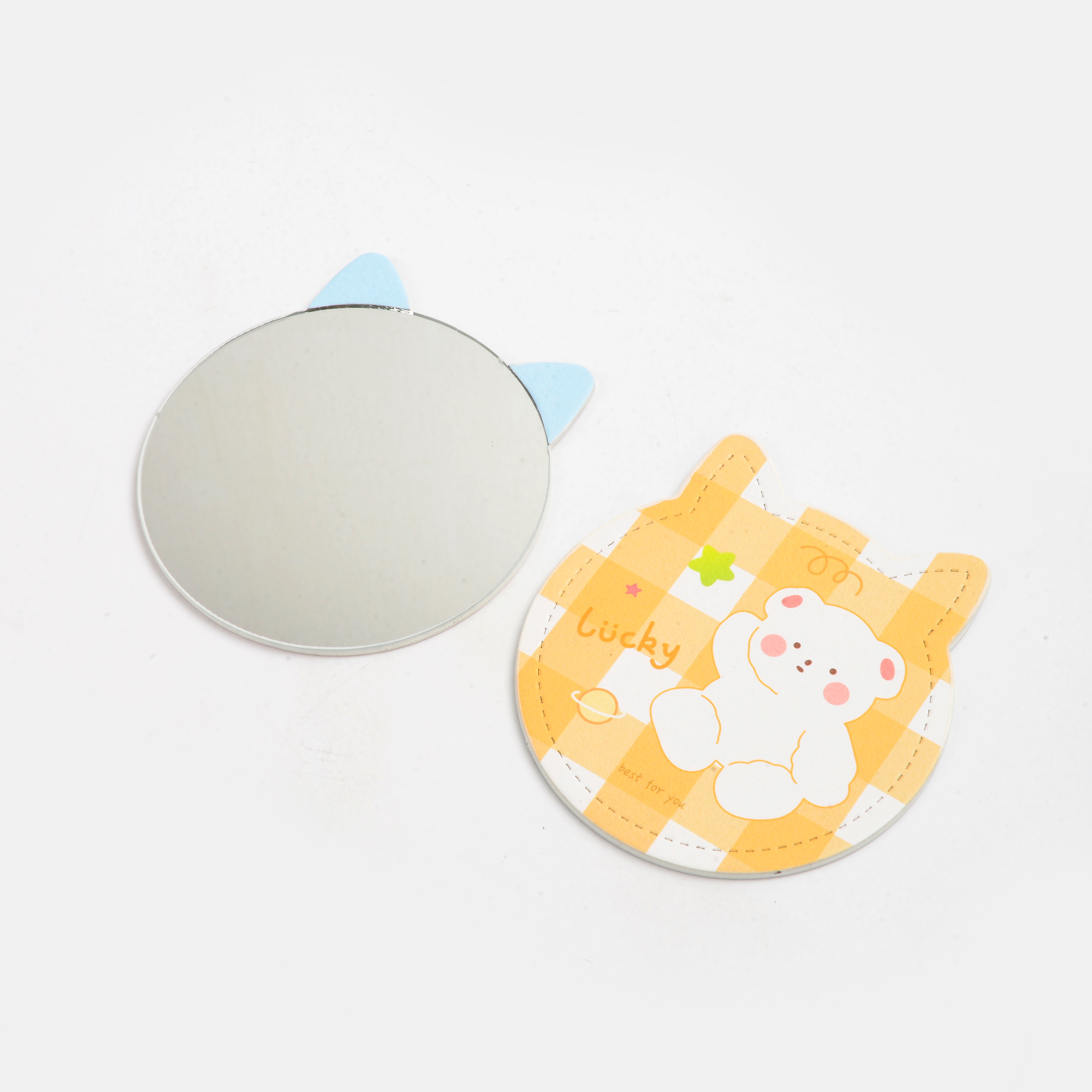 Cute mini portable makeup mirror, a small round mirror for girls to touch up makeup details Picture