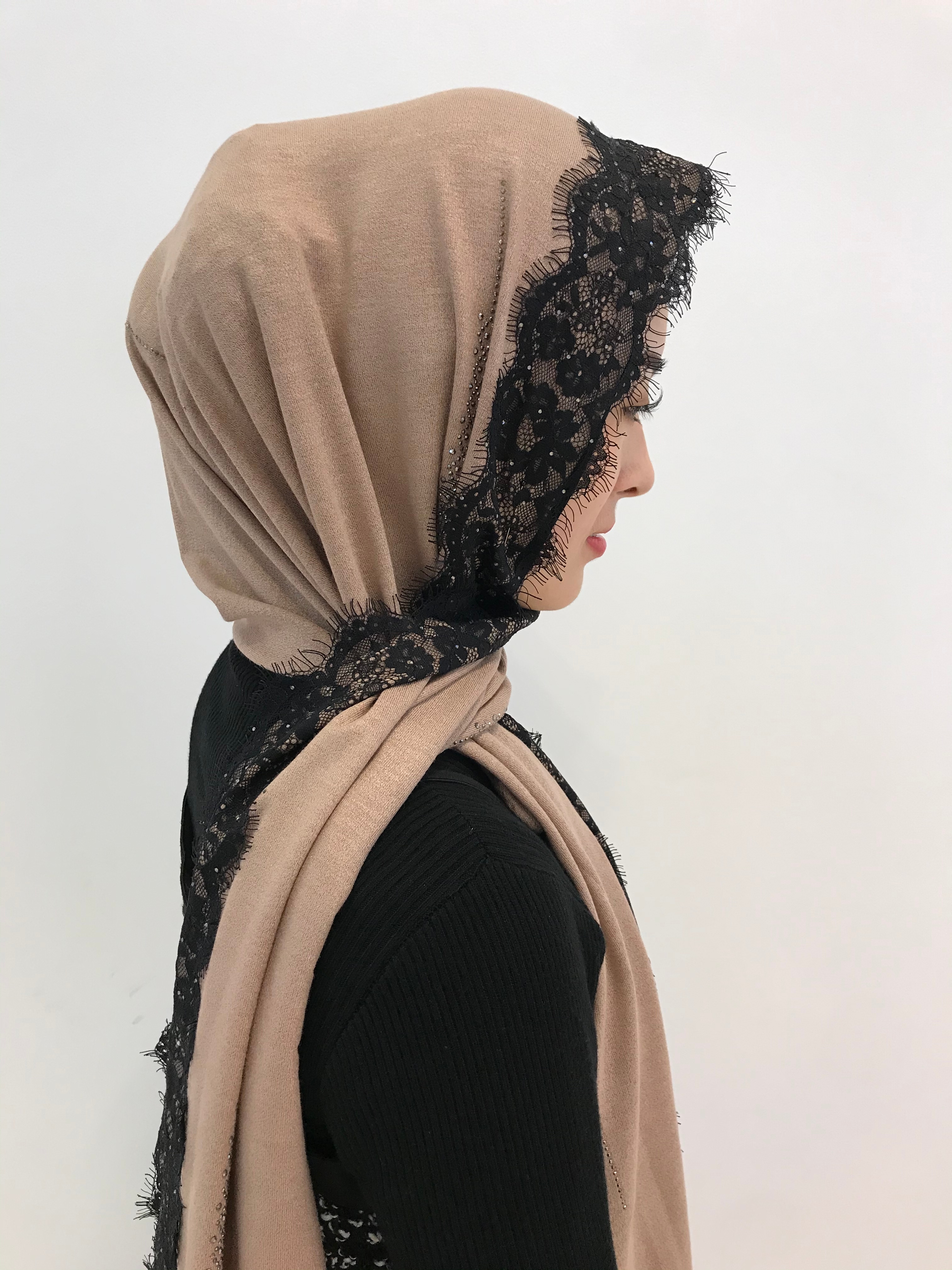 针织拼睫毛蕾丝烫钻