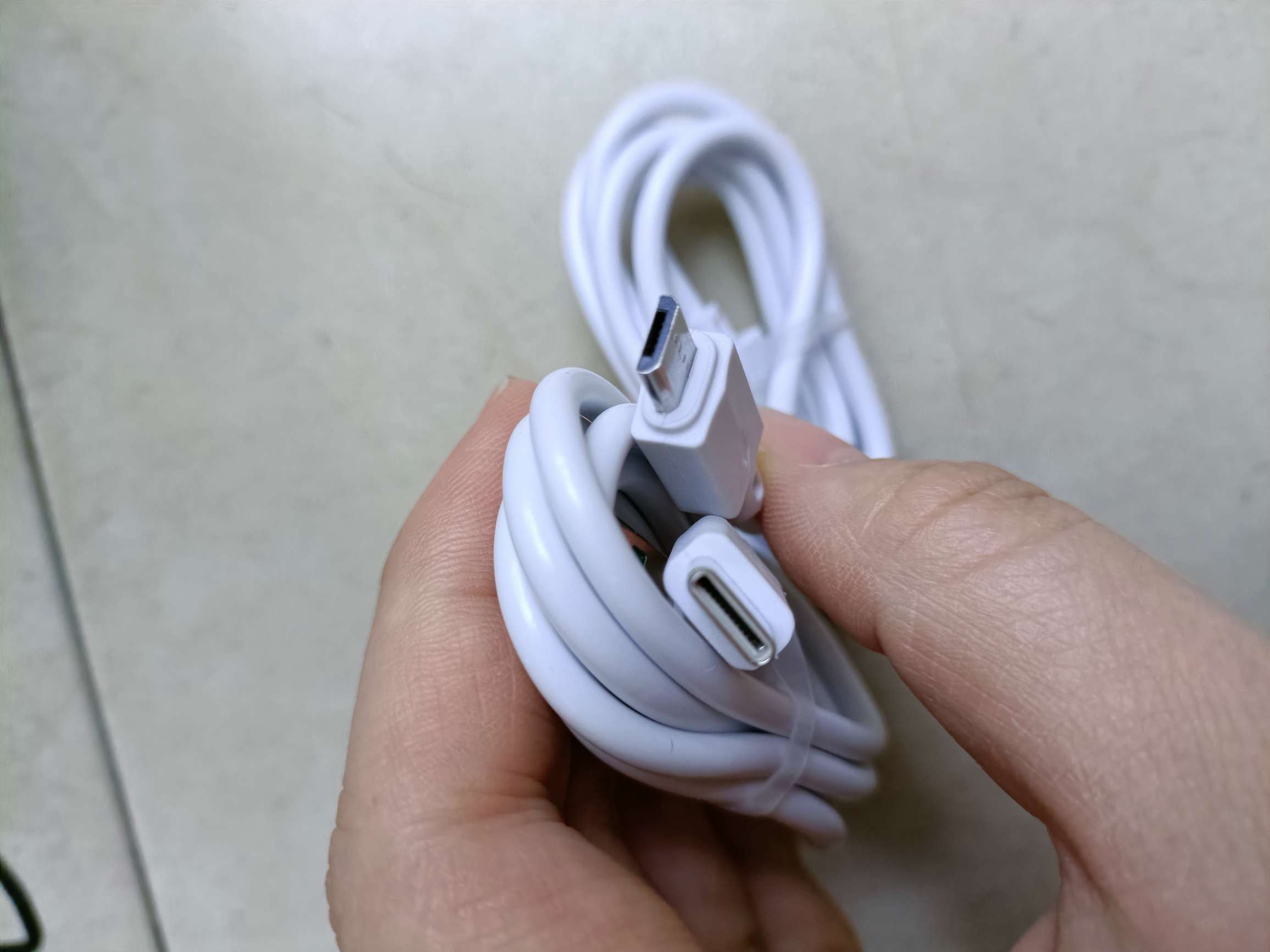 4usb charger with mobile phone data cable and European/American standard mobile phone charger detail image 12