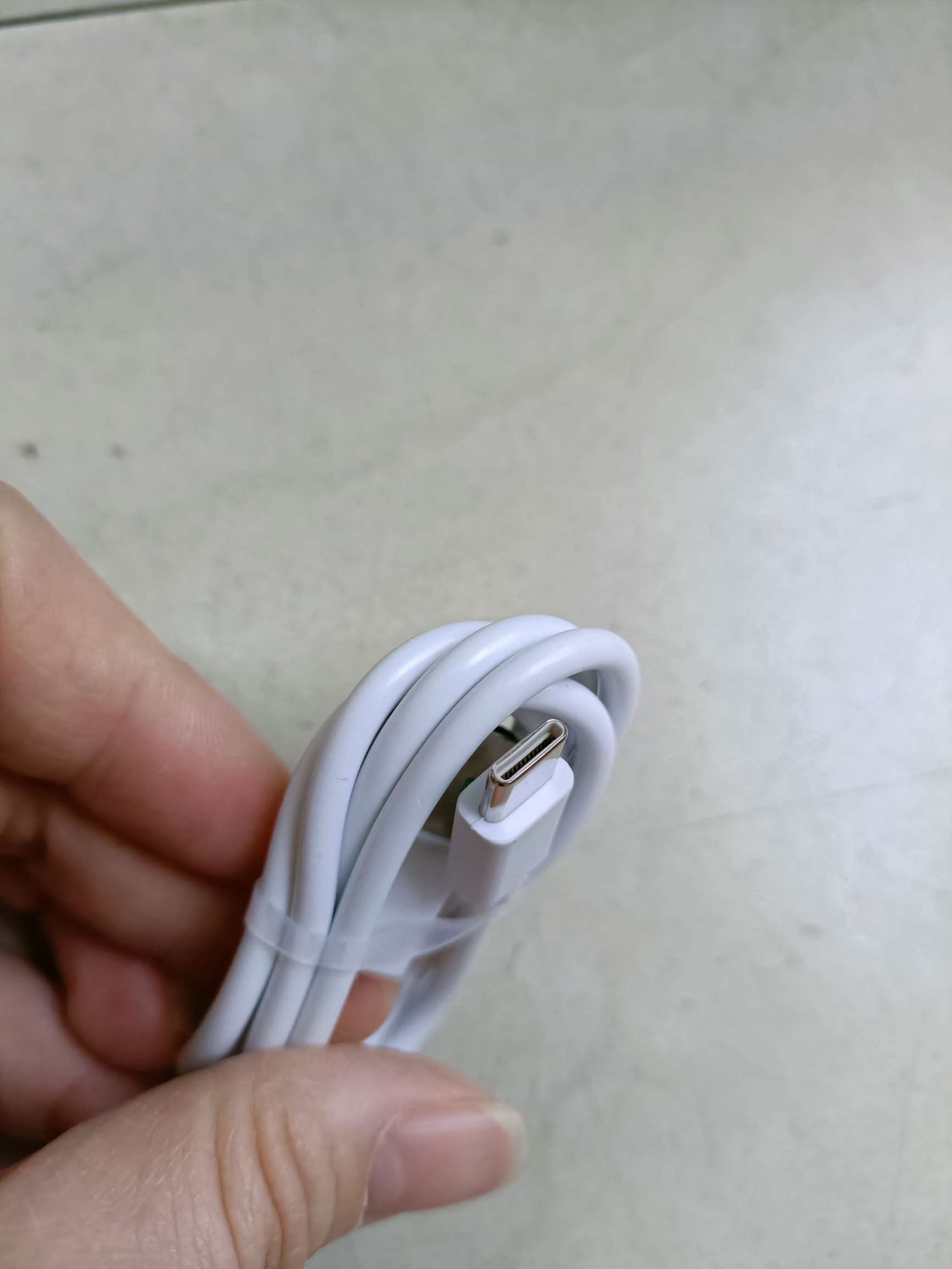 4usb charger with mobile phone data cable and European/American standard mobile phone charger detail image 13